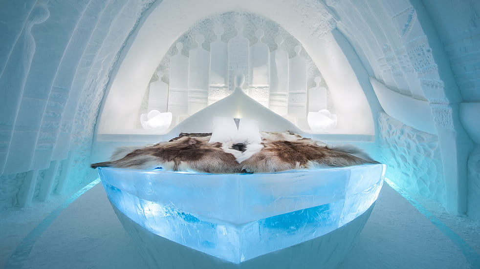 Sweden ice hotel: Art Suite Daily Travellers